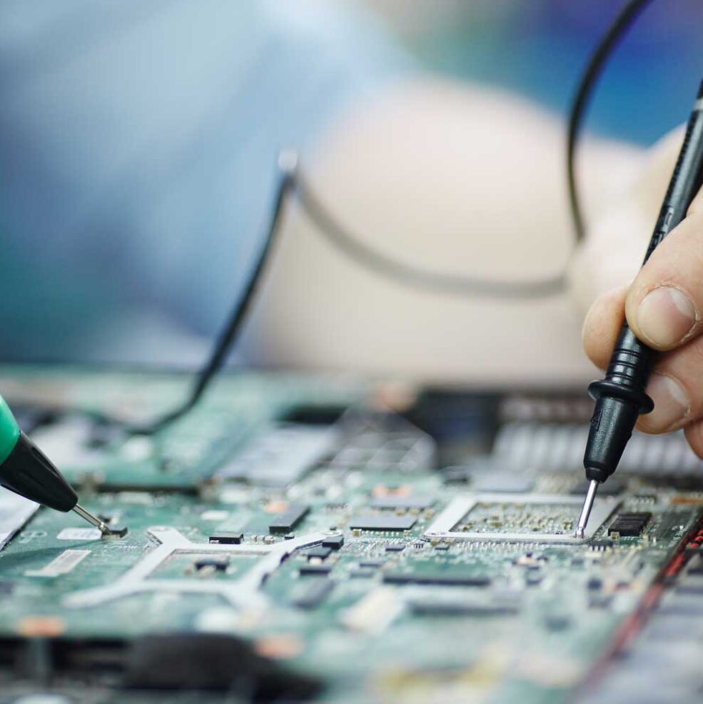 cropped-bundkort-reparation.jpg reparation af elektronisk komponent i PC eller Mac